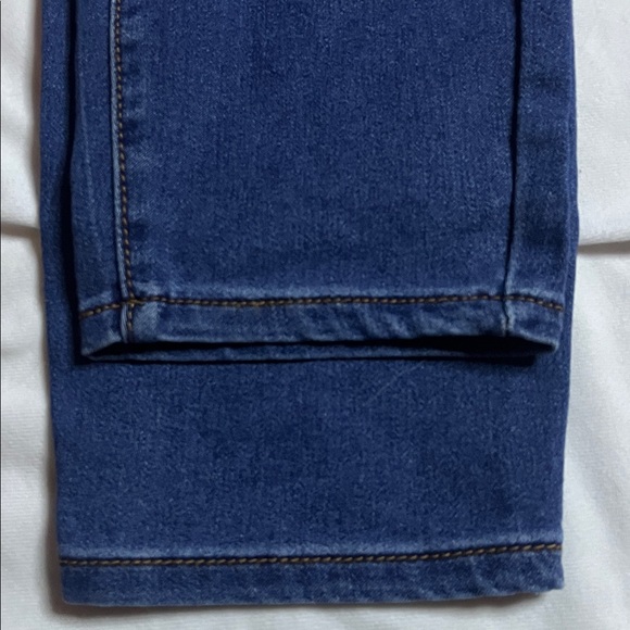 NWT Tahari Classic Skinny Jeans - Picture 3 of 10